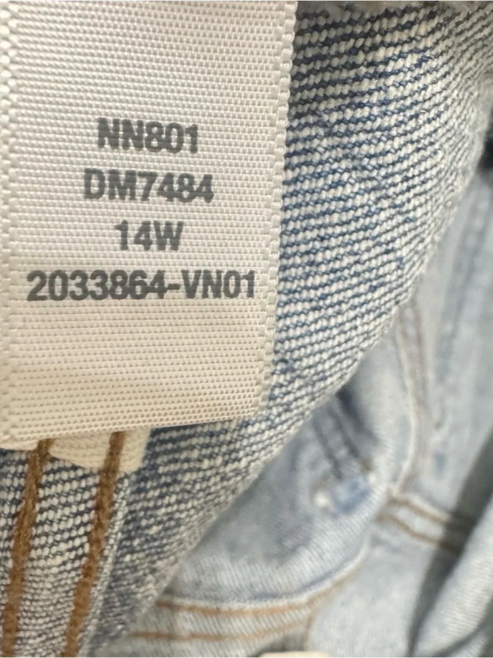 Madewell Curvy 90s Straight Leg Jeans in Light Blue Denim - Picture 11 of 12